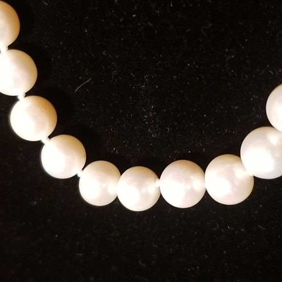 20 Natural White Pearl Necklace with Pearl Studs